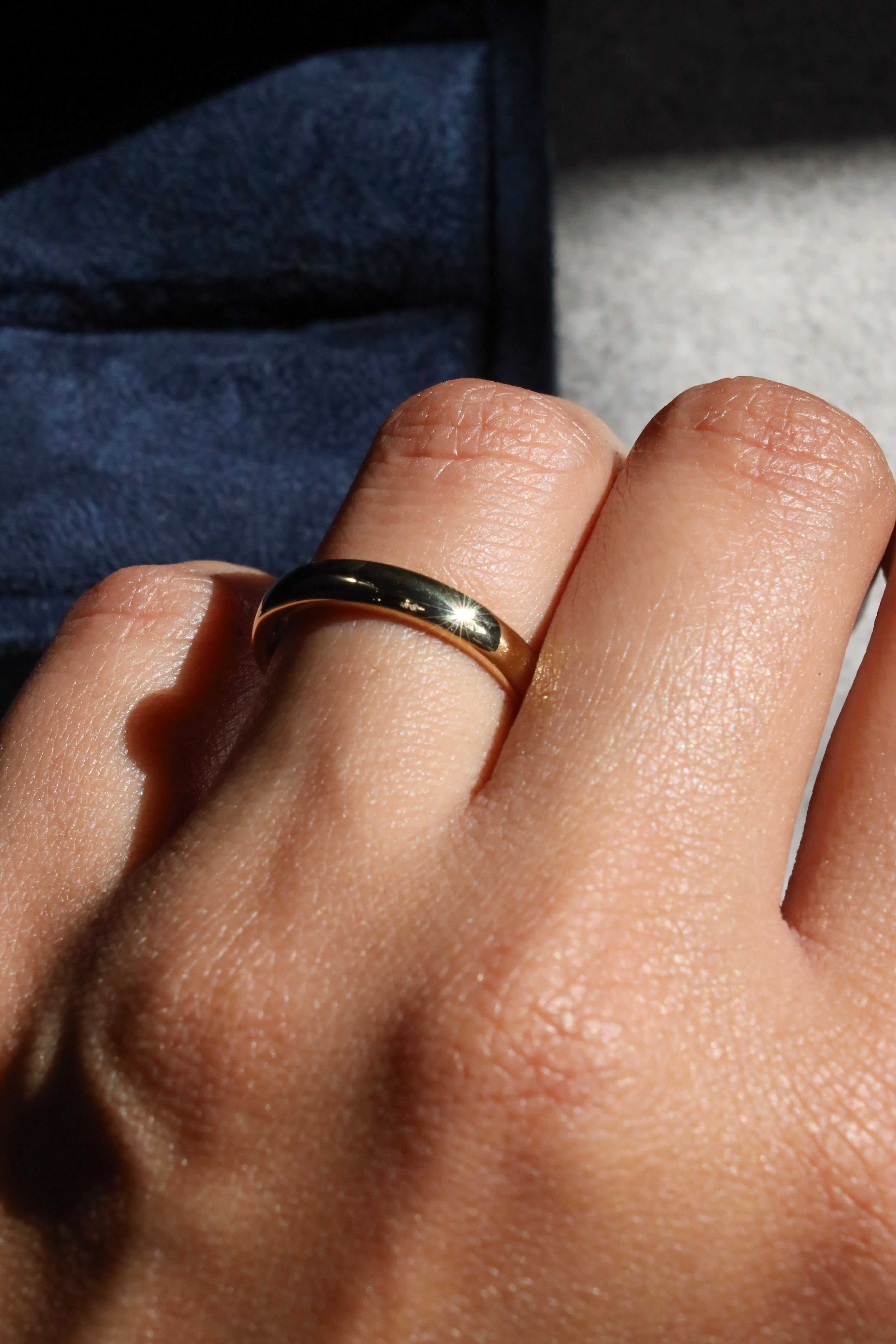 yellow gold wedding ring brisbane