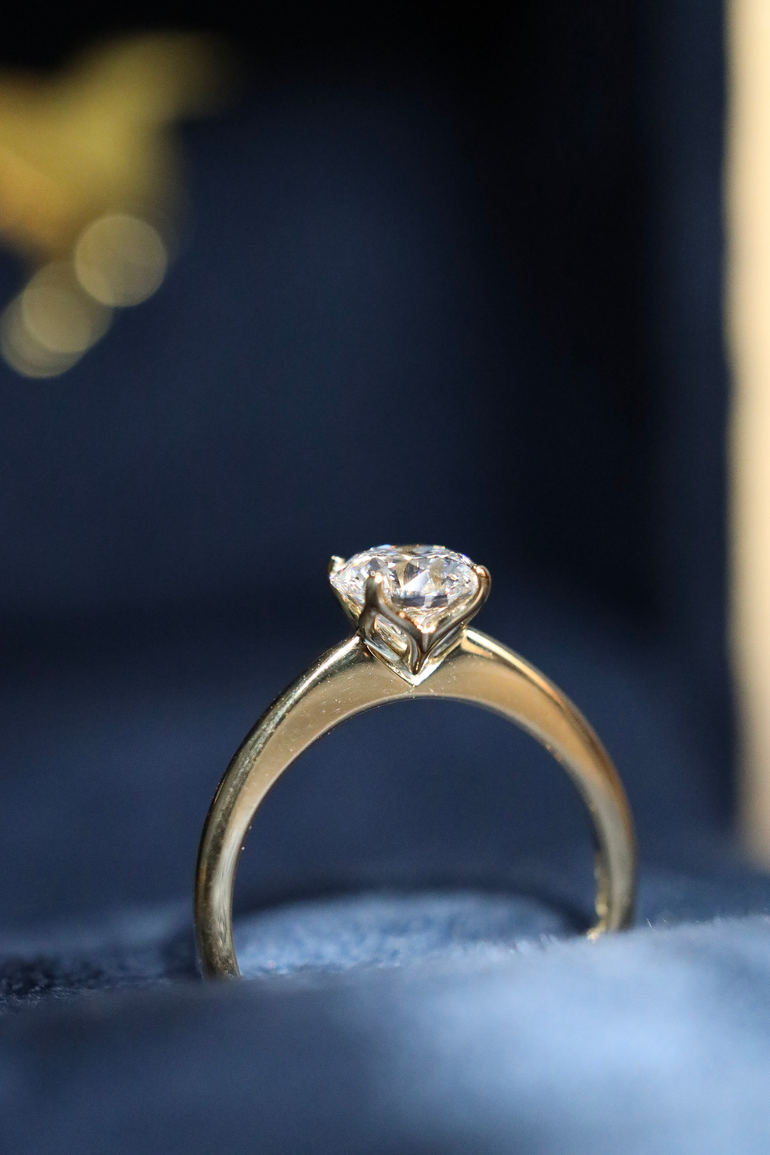 round brilliant cut diamond engagement ring