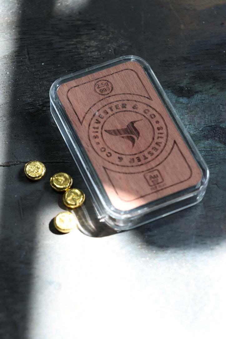 Storage case for 2.5g gold bullion buttons