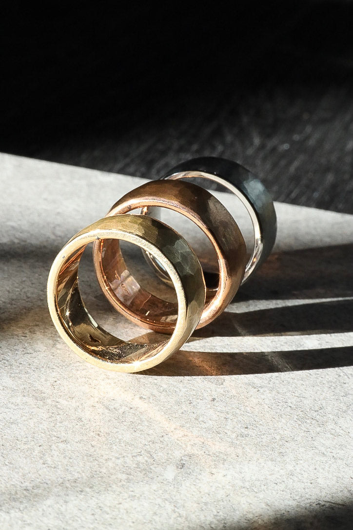 Platinum men's wedding ring - 9.9mm hammered finish