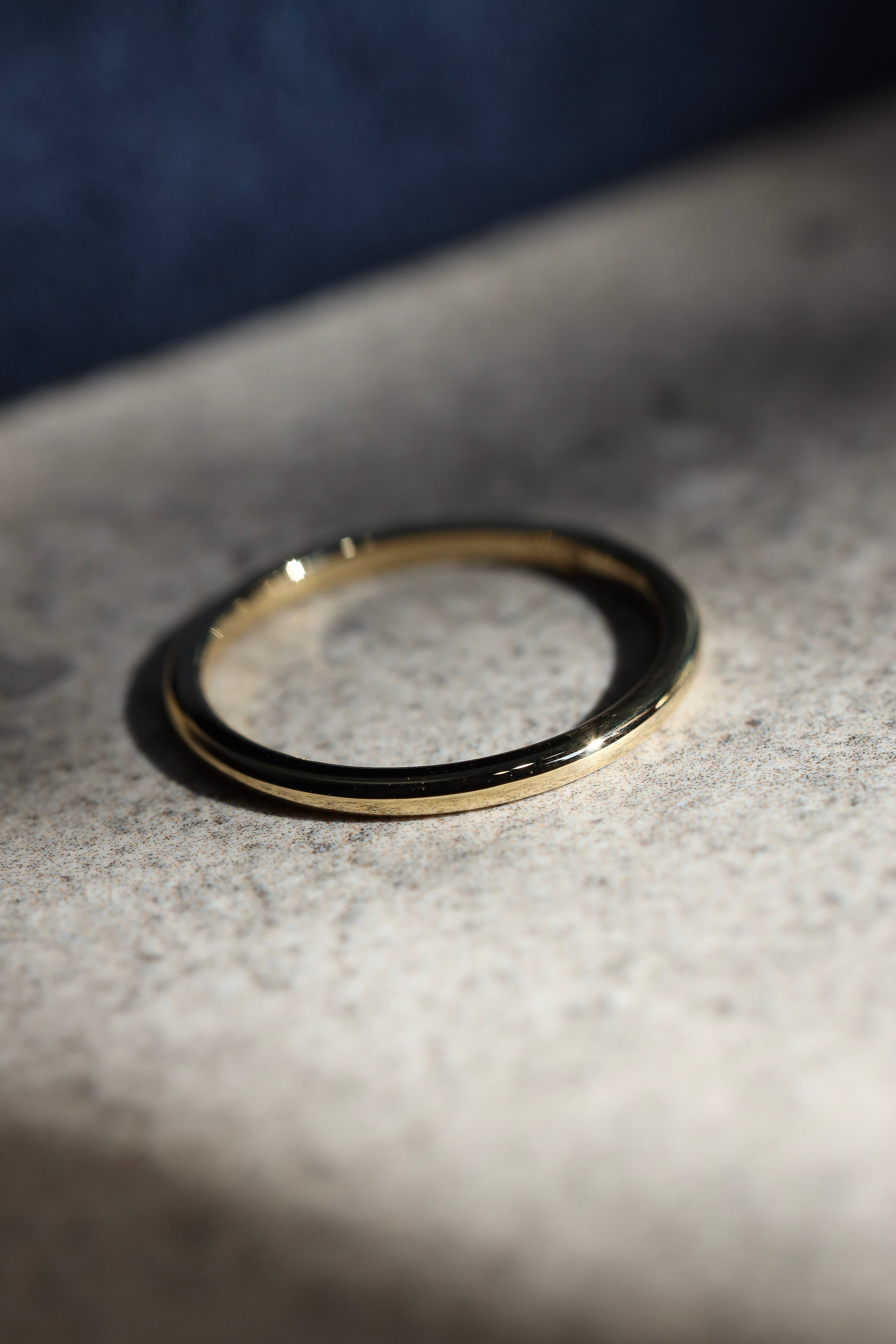 18ct yellow gold classic wedding ring 1.4mm