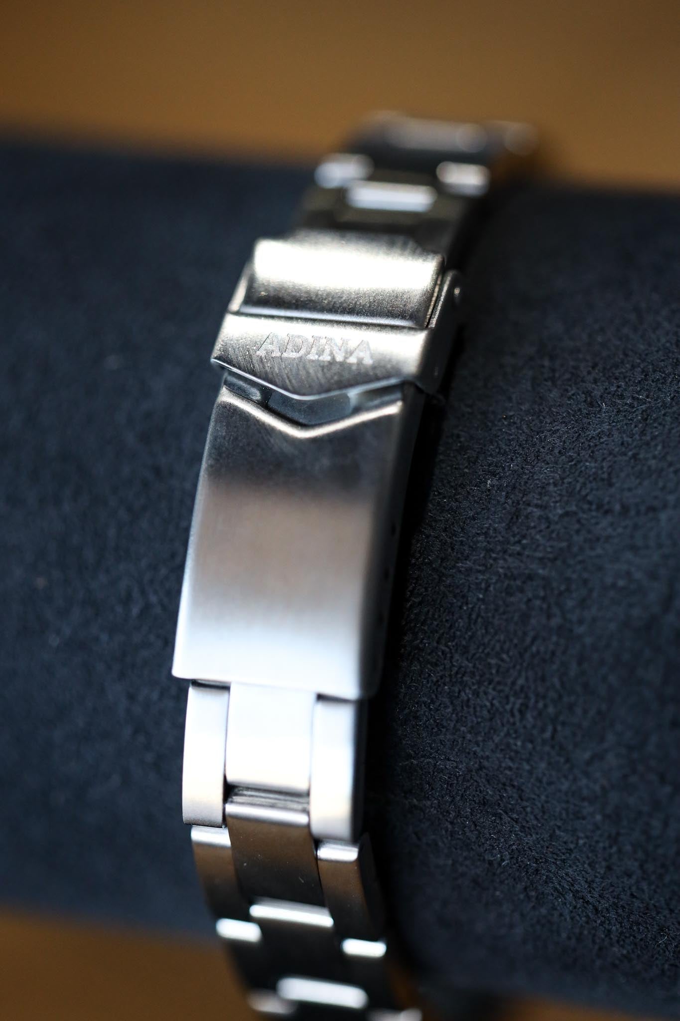 Oceaneer Sports Watch NK176S2XB