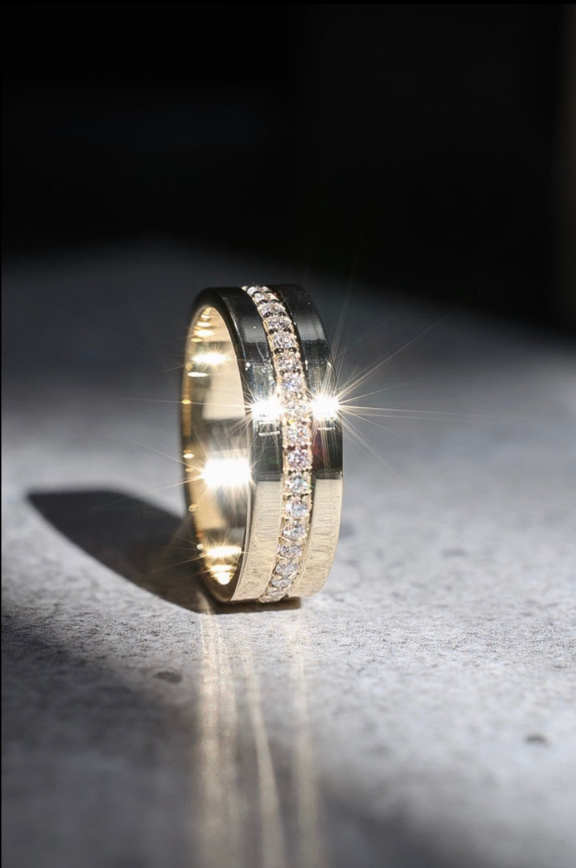 9ct Yellow Gold Slate Centre Row Diamond Set 
