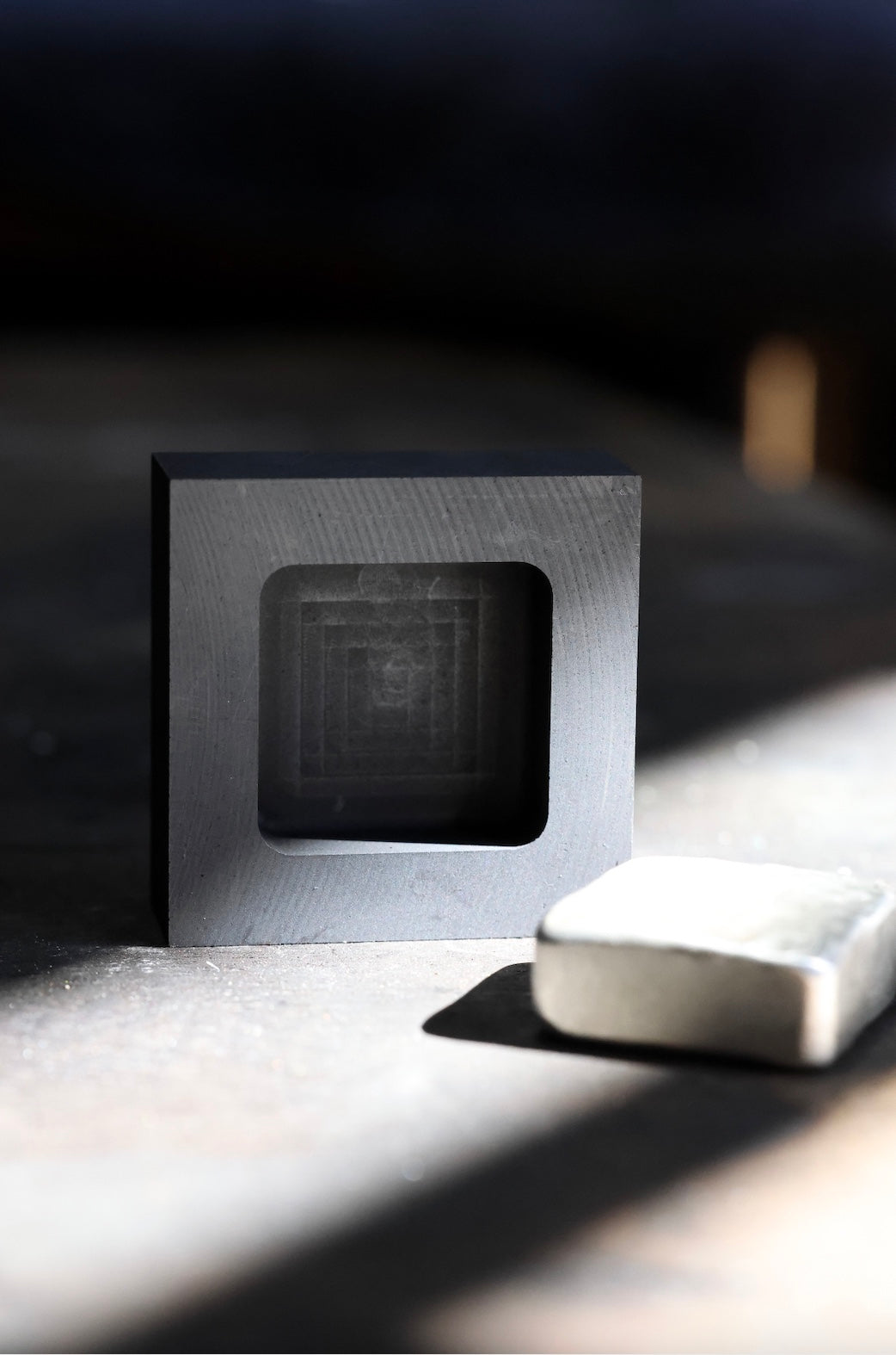 large graphite mould for 50g silver or 100g gold bullion