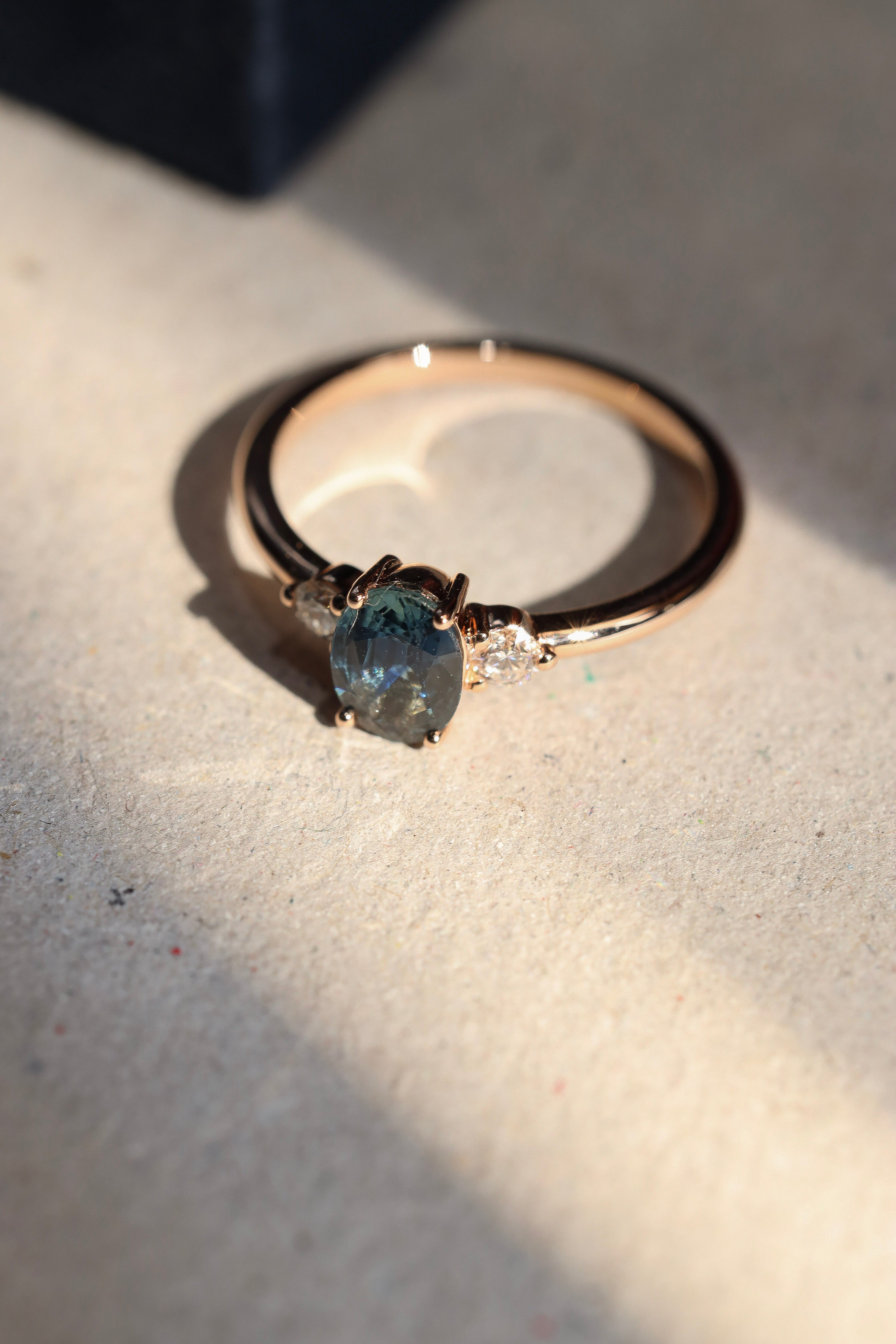 rose gold sapphire and diamond ring 